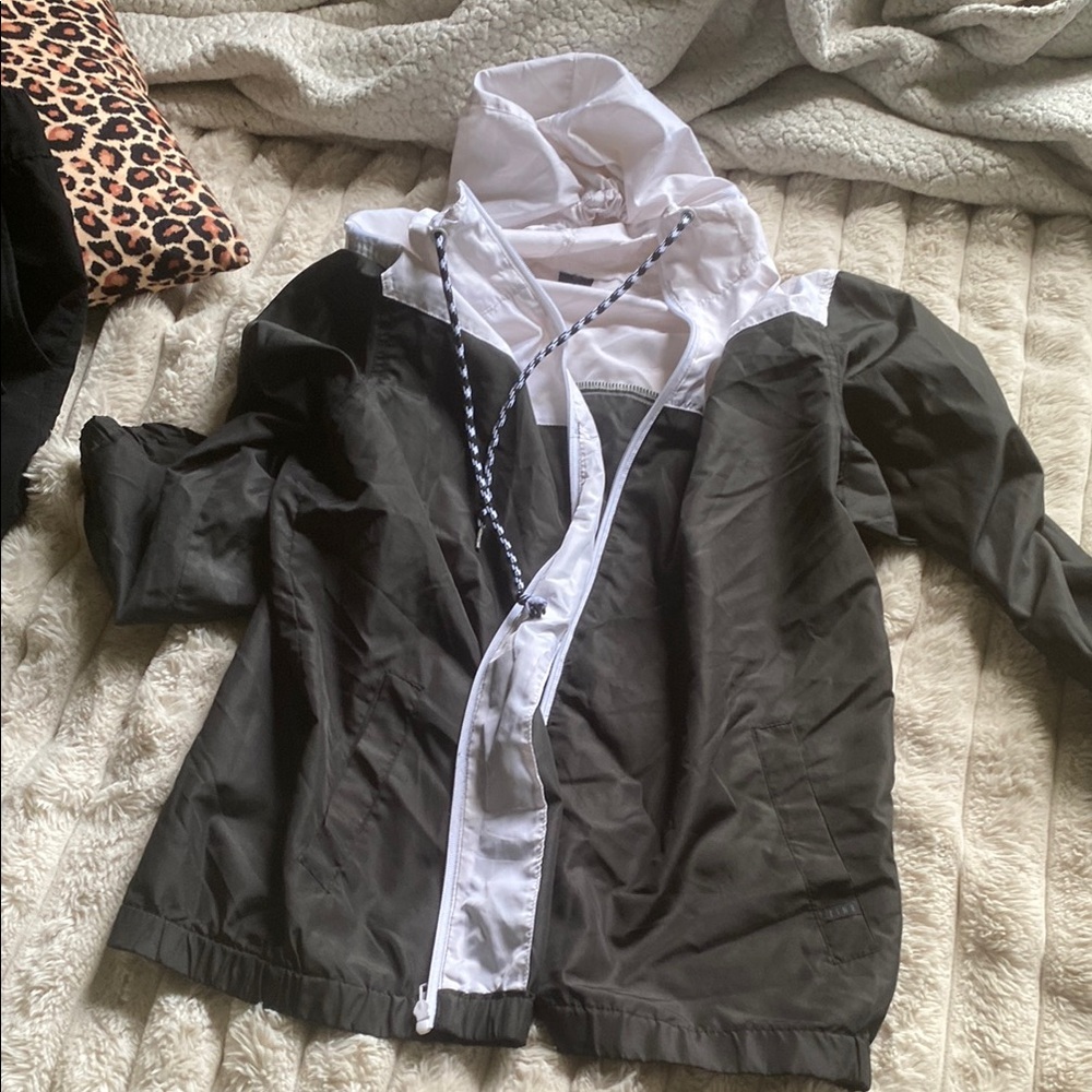 Wind breaker